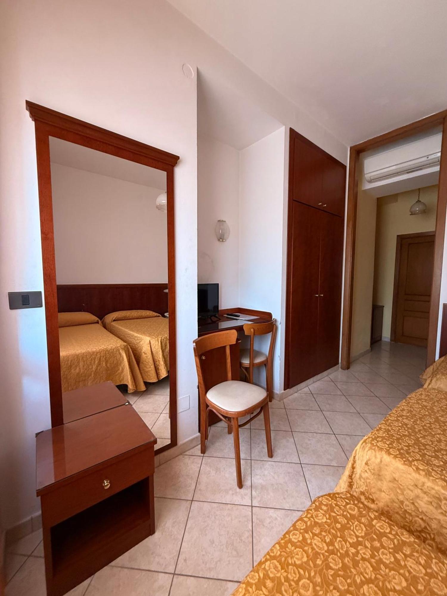 Grifone Hotel Perugia Luaran gambar