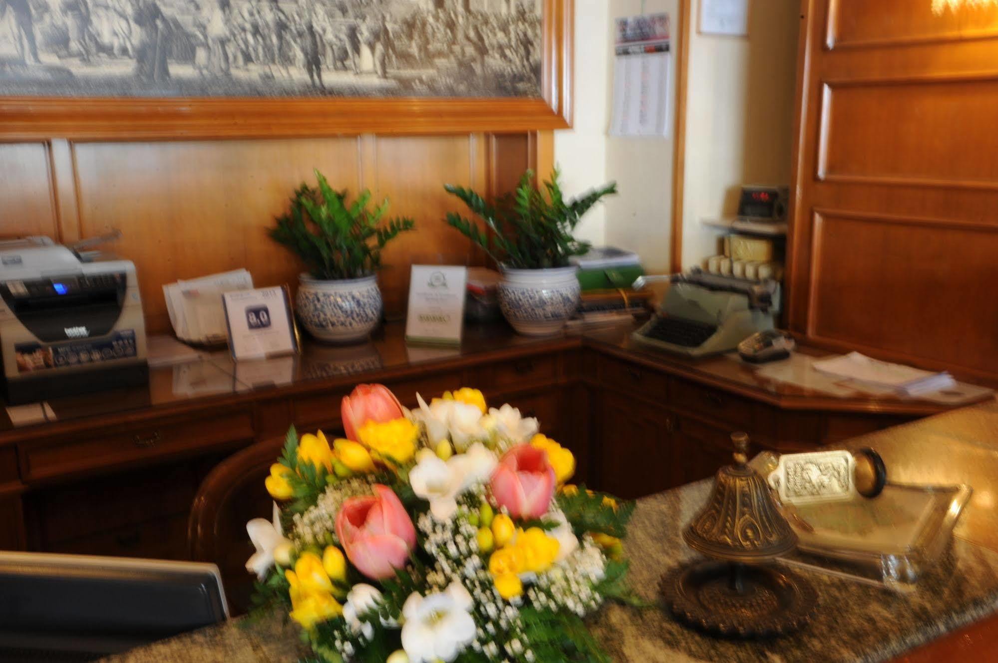 Grifone Hotel Perugia Luaran gambar