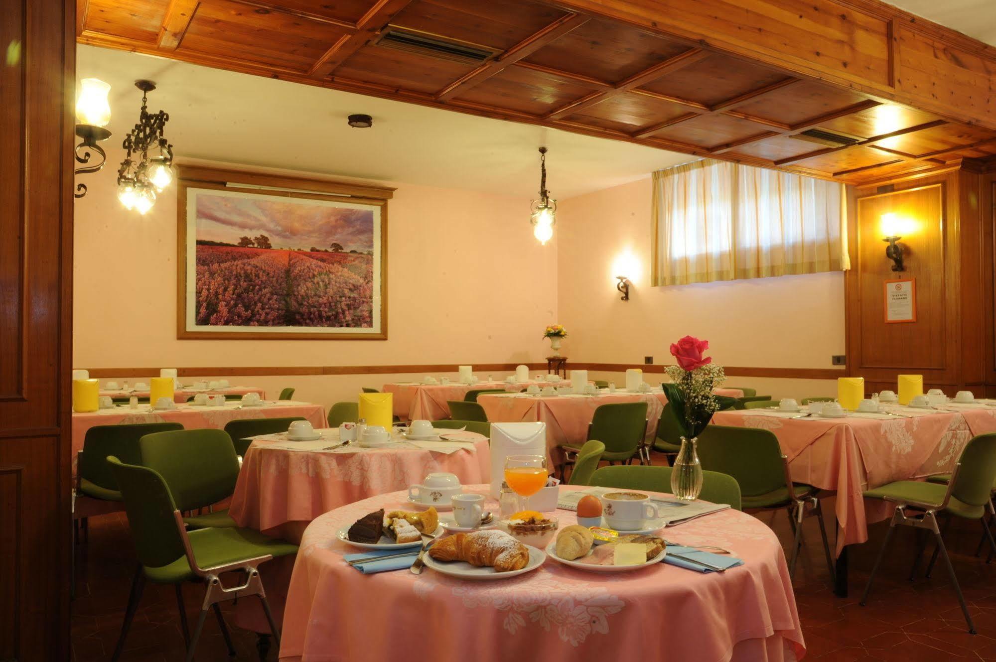 Grifone Hotel Perugia Luaran gambar